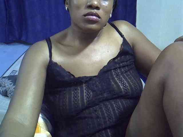 Sexyevonne webcam