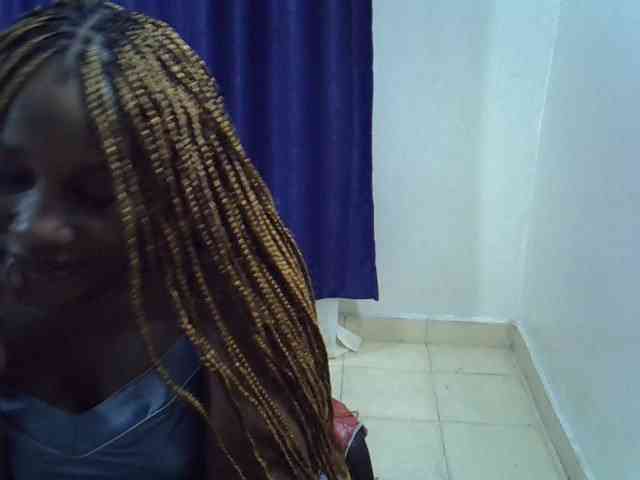 Sexyevonne webcam