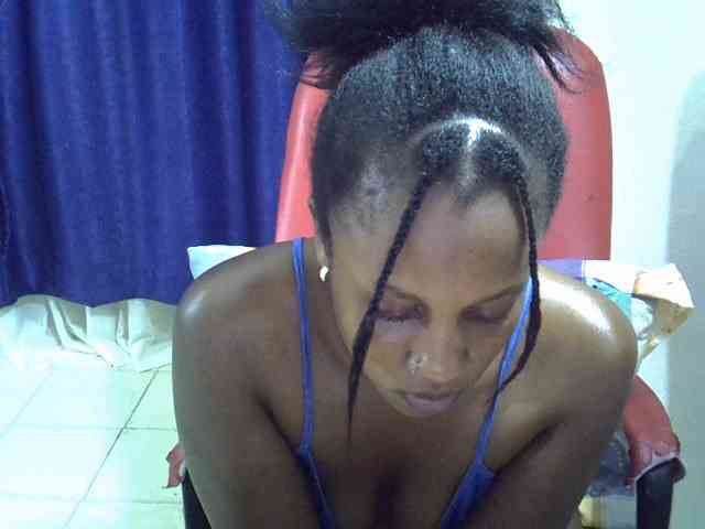 Sexyevonne webcam