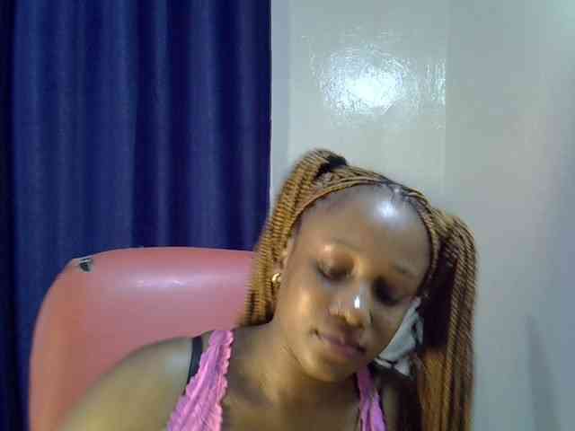 Sexyevonne webcam