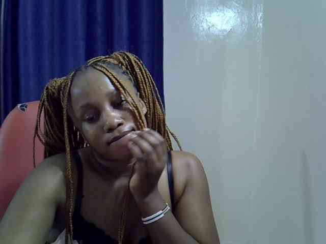 Sexyevonne webcam