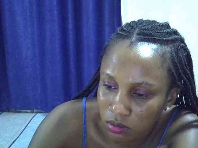 Sexyevonne webcam