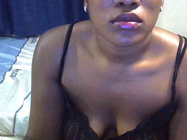 Sexyevonne webcam