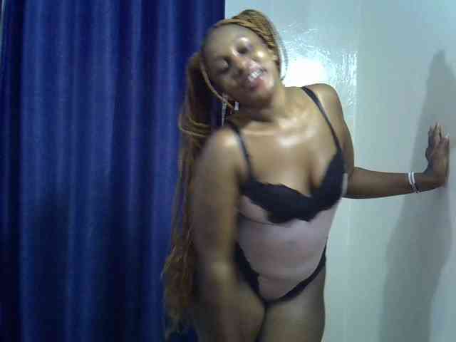 Sexyevonne webcam