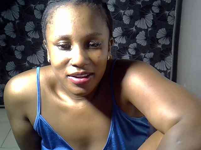Sexyevonne webcam