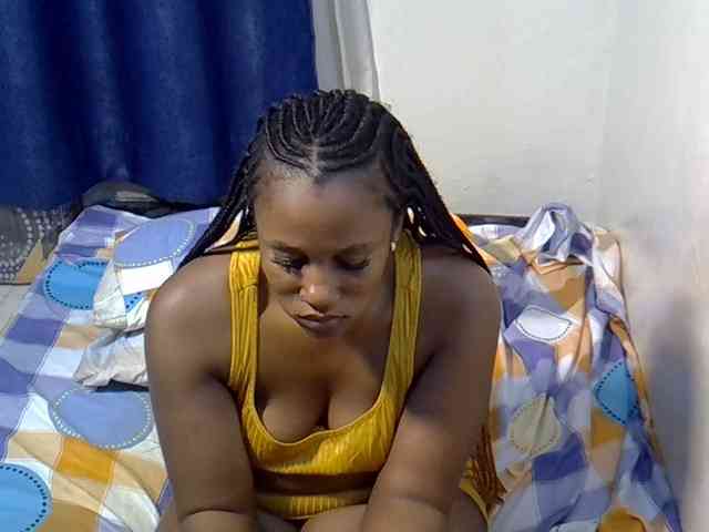 Sexyevonne webcam