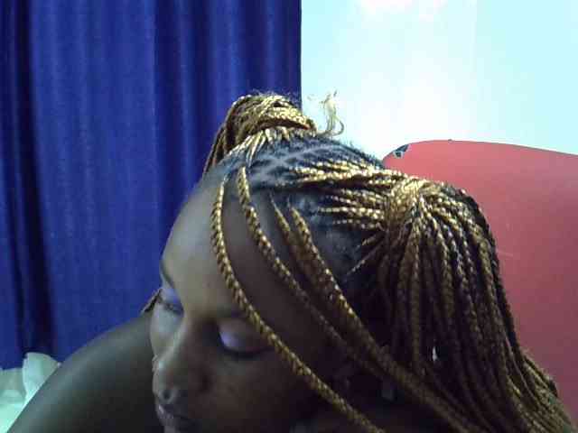 Sexyevonne webcam