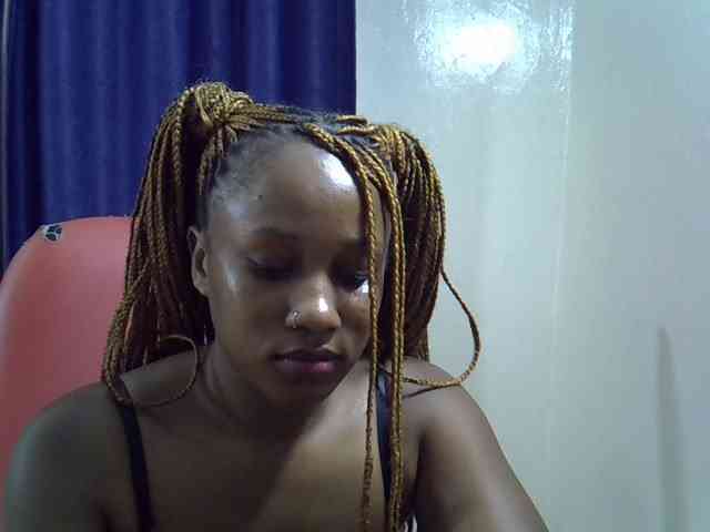 Sexyevonne webcam