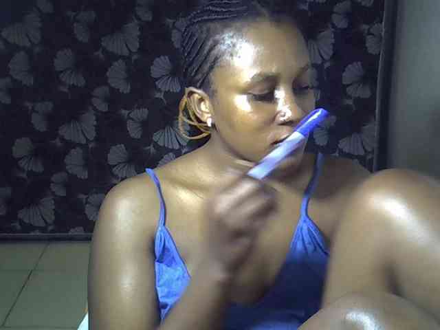 Sexyevonne webcam