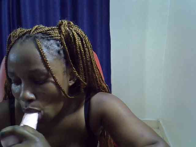 Sexyevonne webcam