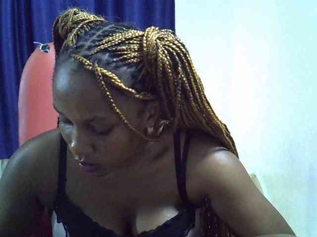 Sexyevonne webcam