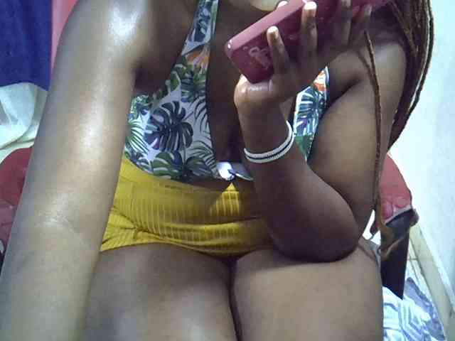 Sexyevonne webcam