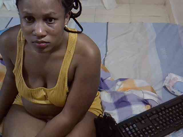 Sexyevonne webcam