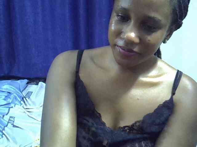 Sexyevonne webcam