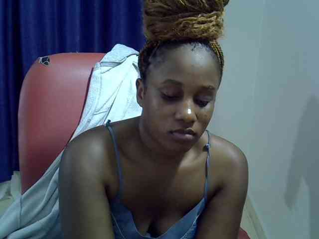 Sexyevonne webcam