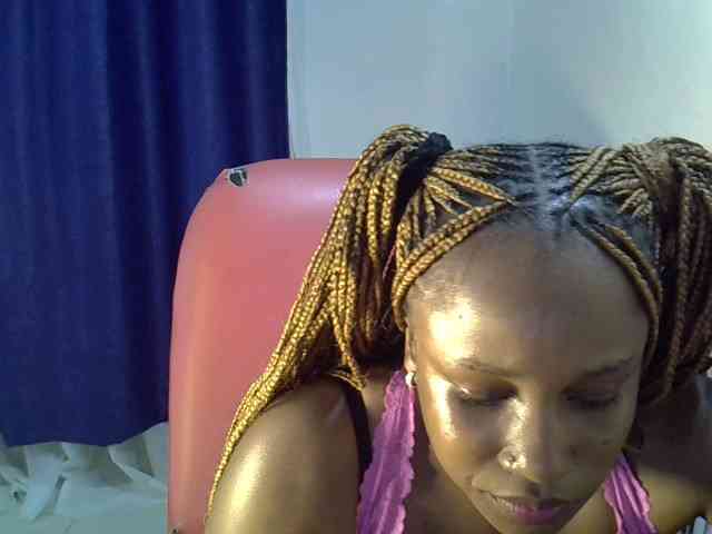 Sexyevonne webcam