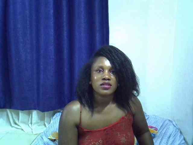 Sexyevonne webcam