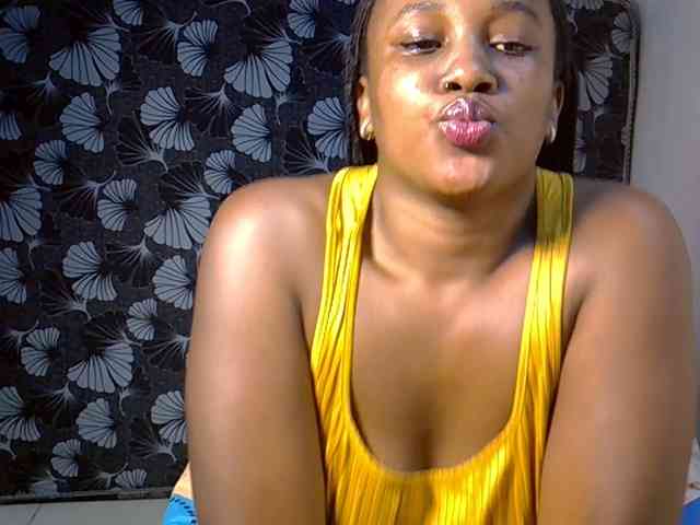 Sexyevonne webcam