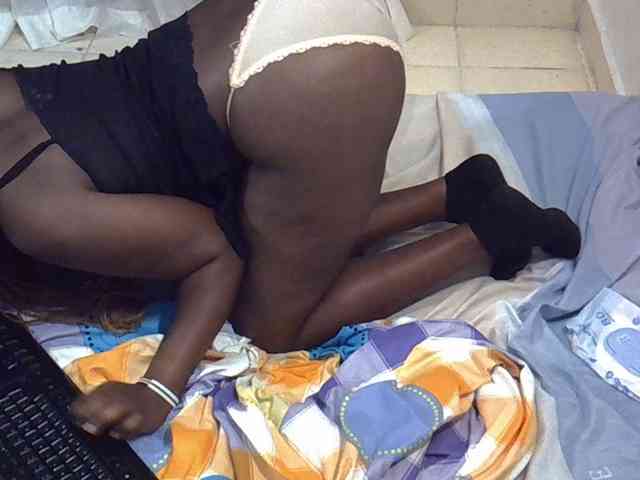 Sexyevonne webcam