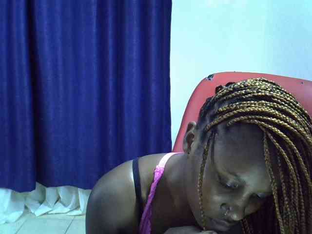 Sexyevonne webcam