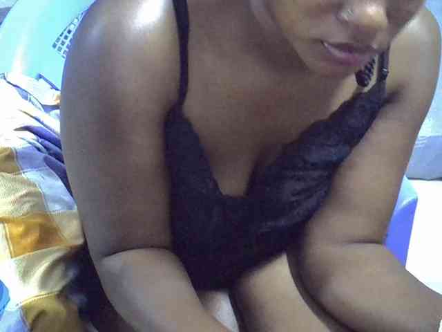 Sexyevonne webcam