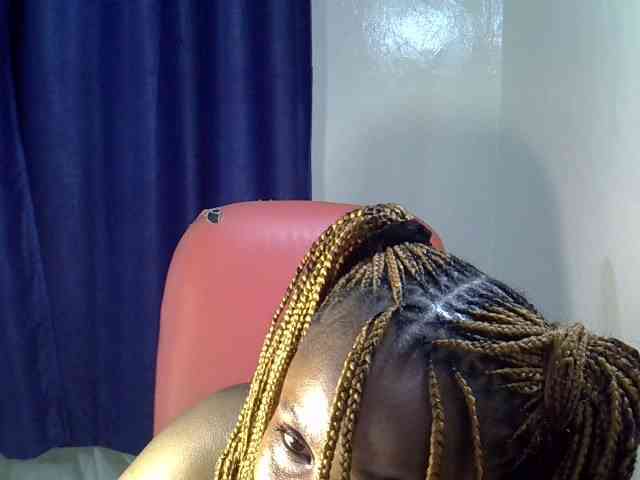 Sexyevonne webcam