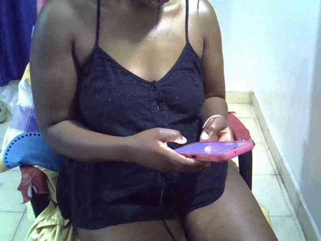 Sexyevonne webcam