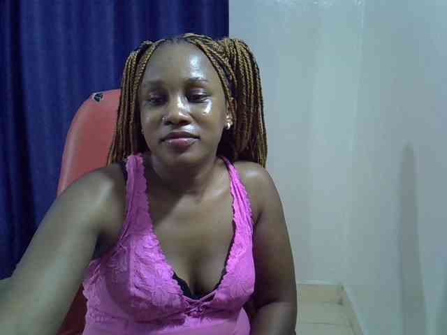 Sexyevonne webcam