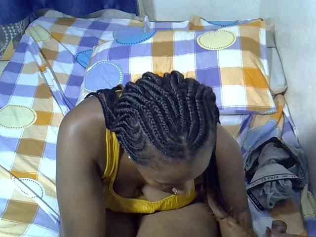 Sexyevonne webcam