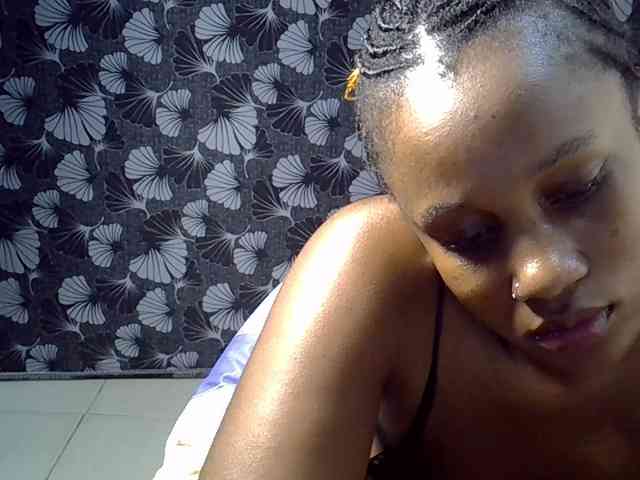 Sexyevonne webcam