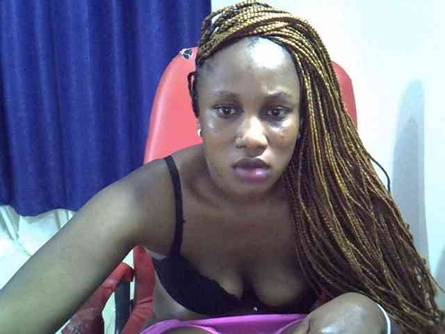 Sexyevonne webcam