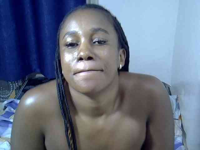 Sexyevonne webcam