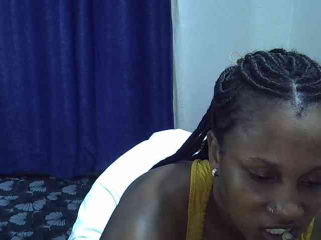Sexyevonne webcam