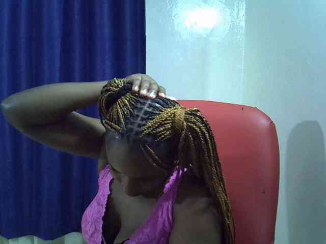 Sexyevonne webcam