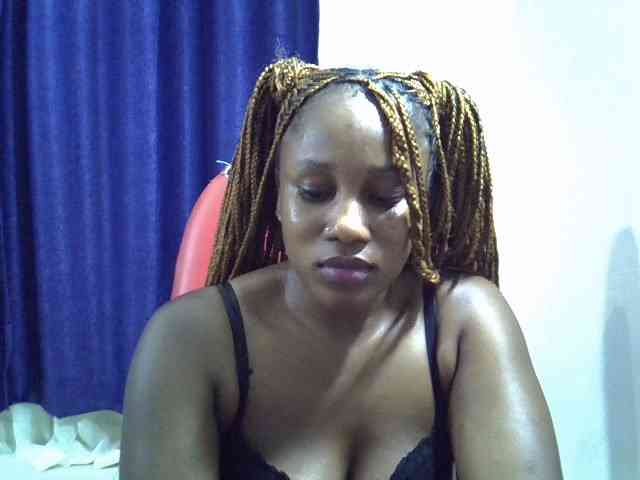 Sexyevonne webcam
