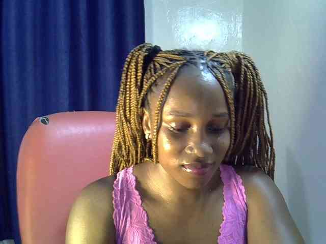 Sexyevonne webcam
