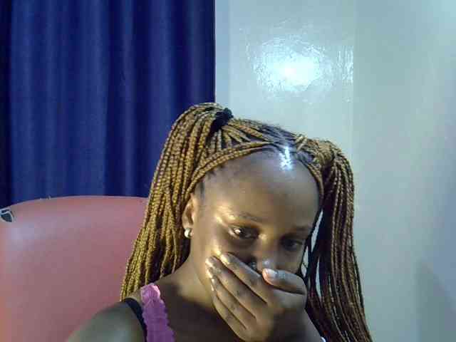 Sexyevonne webcam