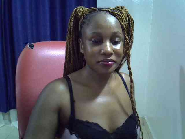 Sexyevonne webcam