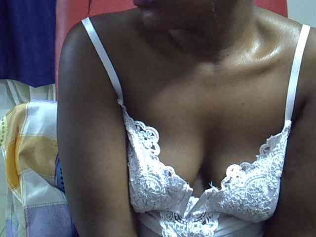 Sexyevonne webcam