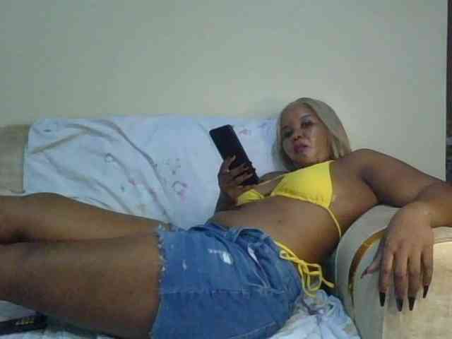 SweetAmy2 webcam