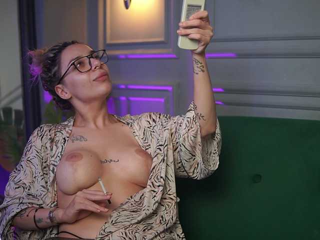 AriaPlay live cam on BongaCams