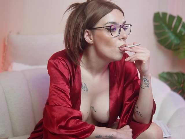 AriaPlay's BongaCams show and profile