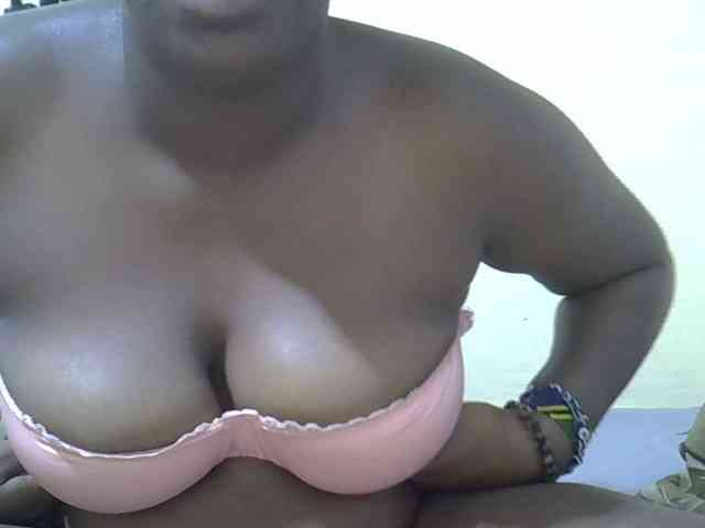 Curvycrush1 webcam