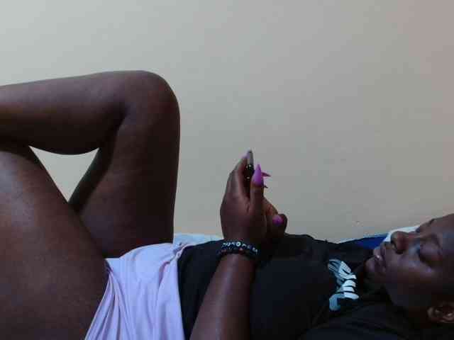 Curvycrush1 webcam