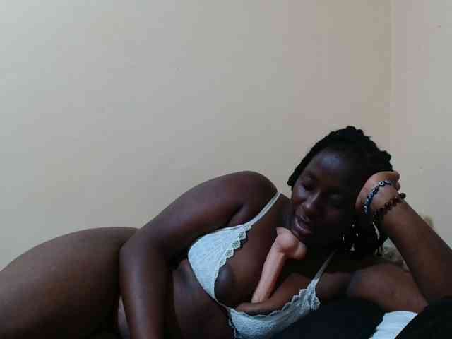 Curvycrush1 webcam