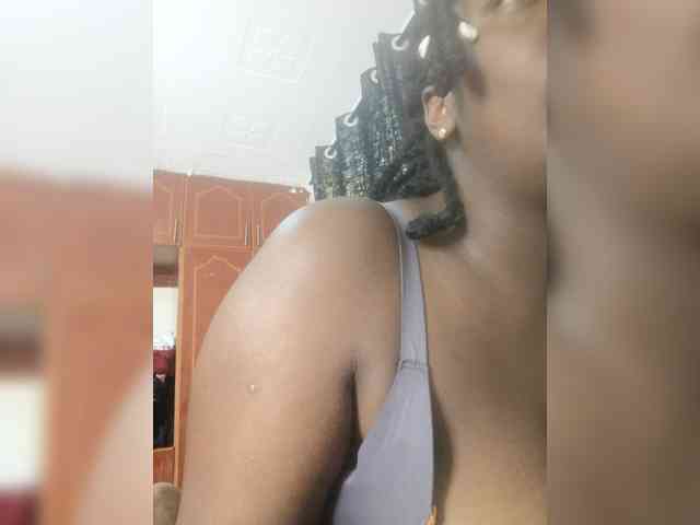 Curvycrush1 webcam