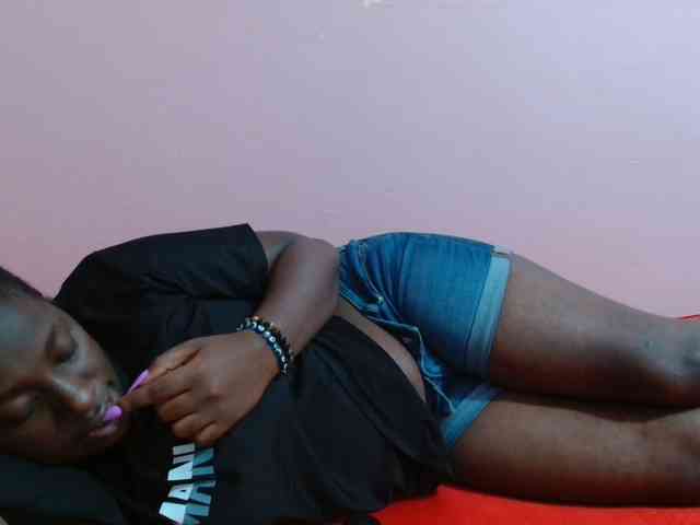 Curvycrush1 webcam