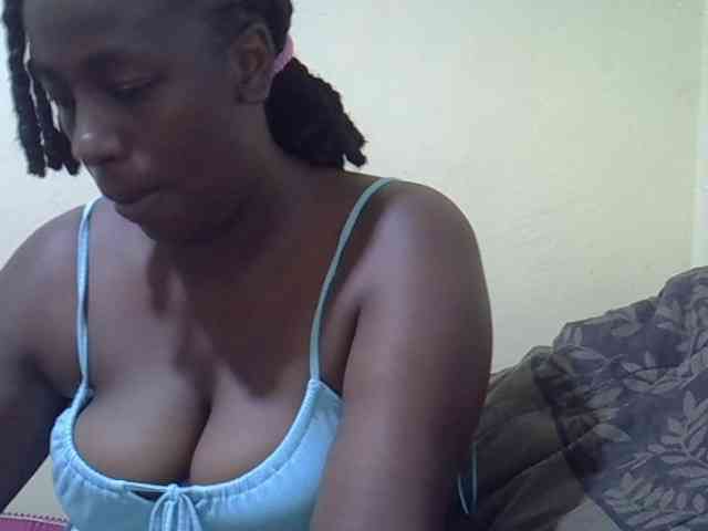 Curvycrush1 webcam