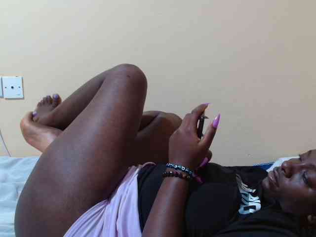 Curvycrush1 webcam