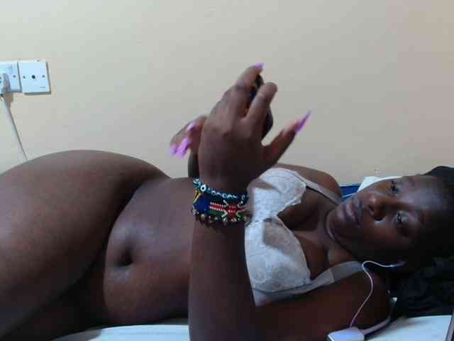 Curvycrush1 webcam